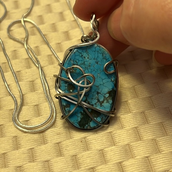 Genuine Turquoise wire wrapped pendant - Picture 3 of 3